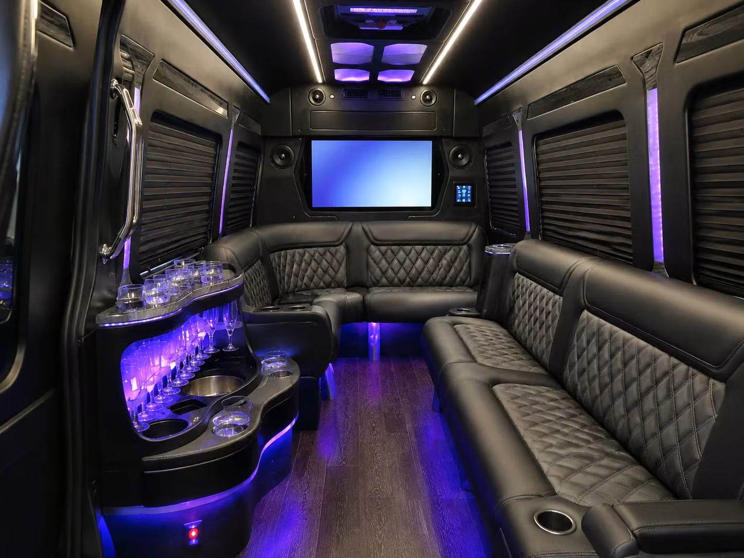 view instant online quotes for school field trip buses in trenton